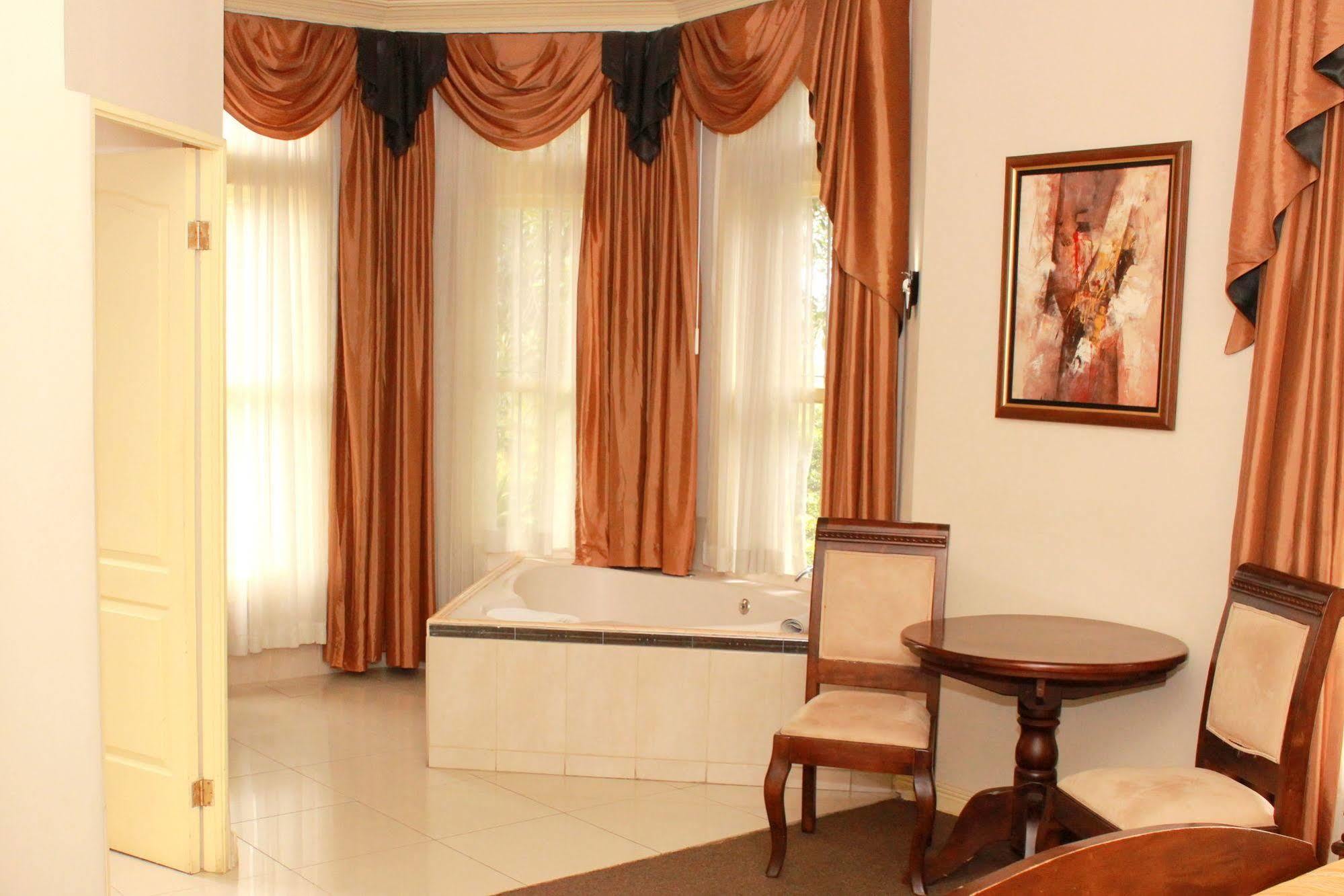 Sportsmens Lodge - Gentlemen'S Club (Adults Only) Сан-Хосе Экстерьер фото